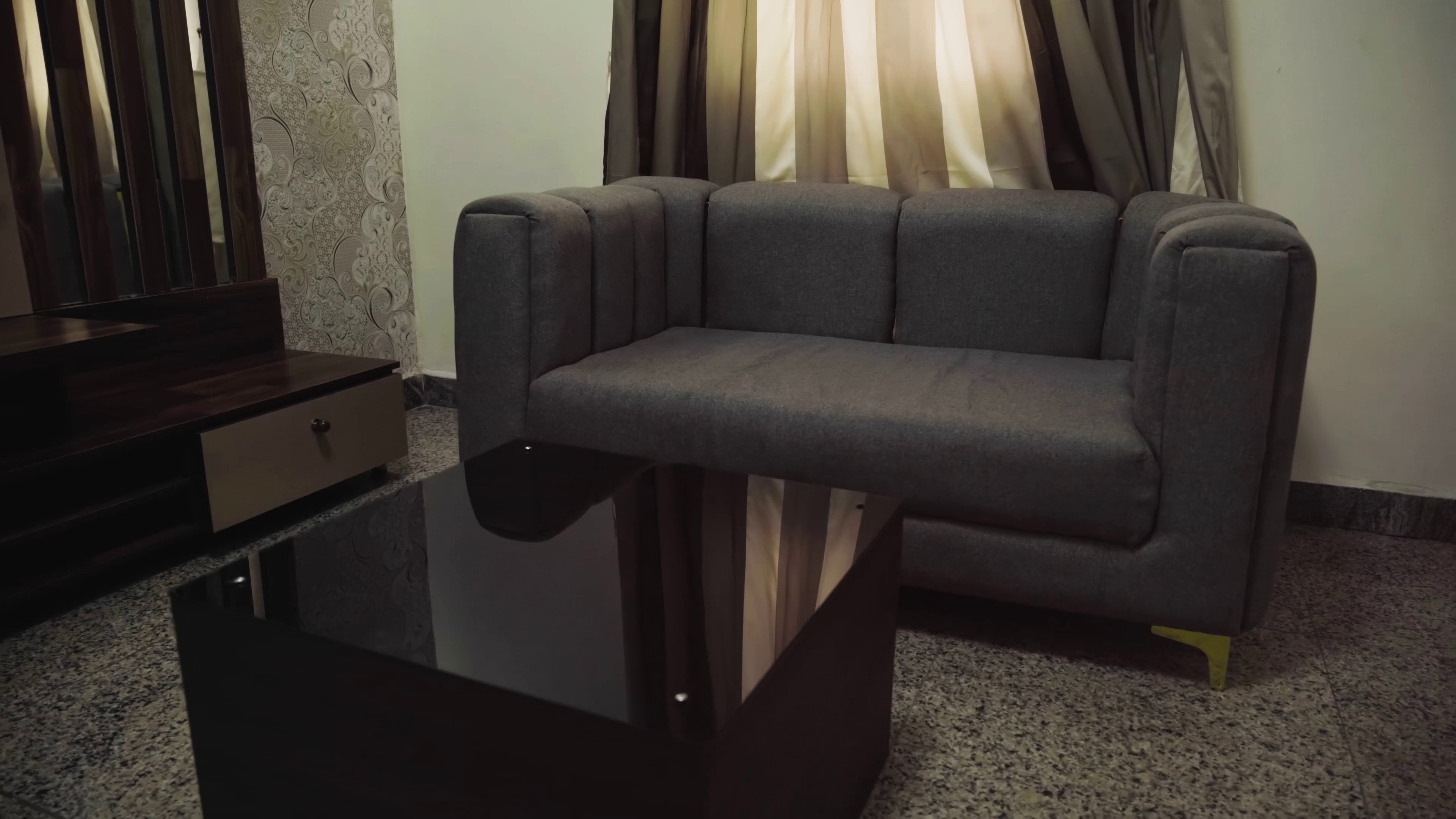 POSH SUITES HOTEL