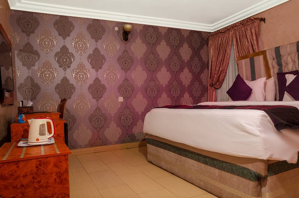 PETRUS ROYALE HOTEL