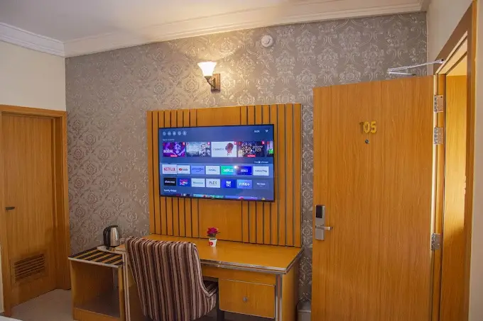 SPARKLN HOTEL