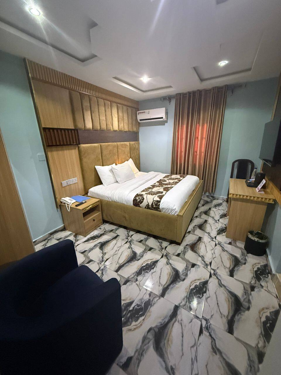 NEW TALAND HOTEL