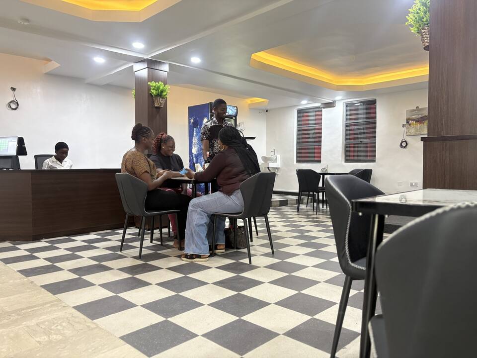 NEW TALAND HOTEL