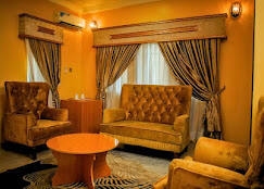 PORTLAND HOTEL