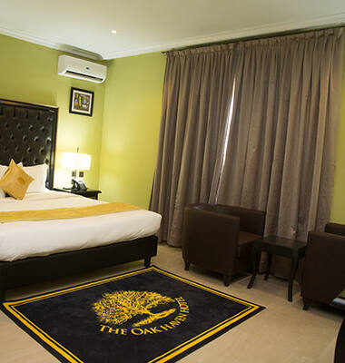 OAK HAVEN HOTEL