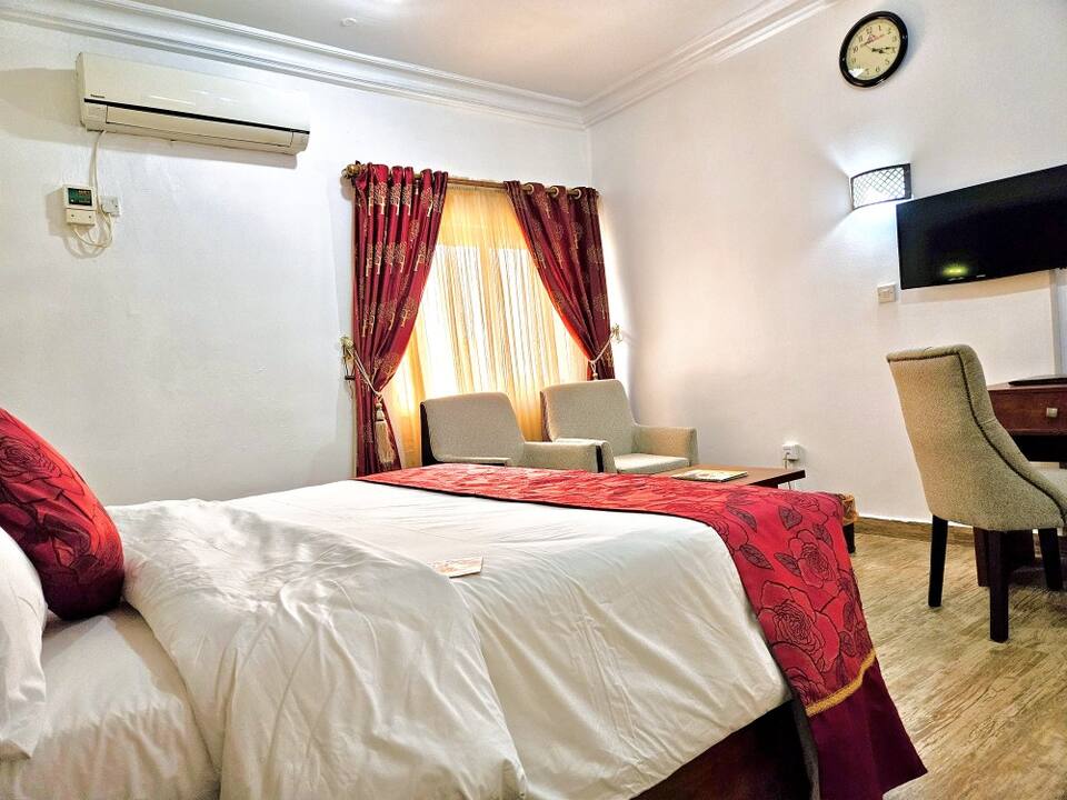 REIZ CONTINENTIAL HOTEL