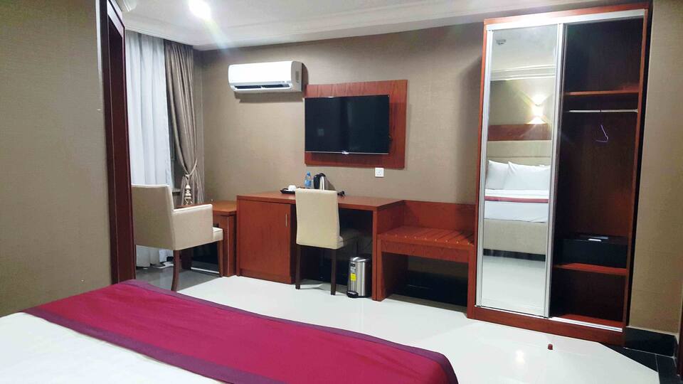 ROYAL CONTINENTIAL HOTEL