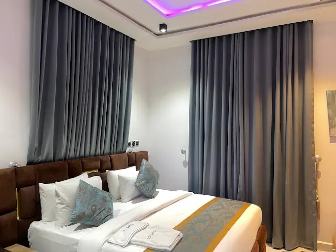LISA SUITE