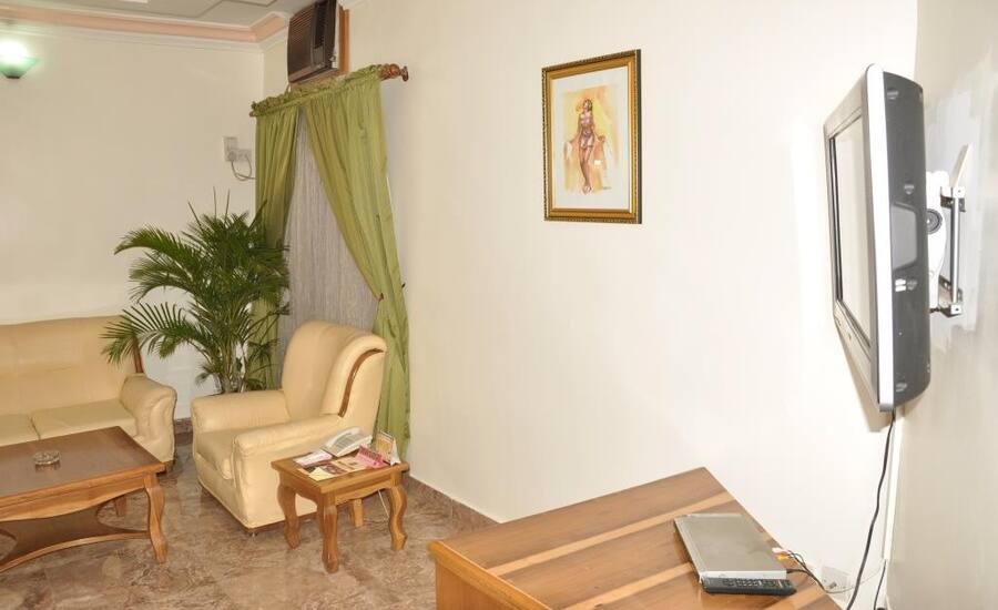 VALENCIA HOTEL