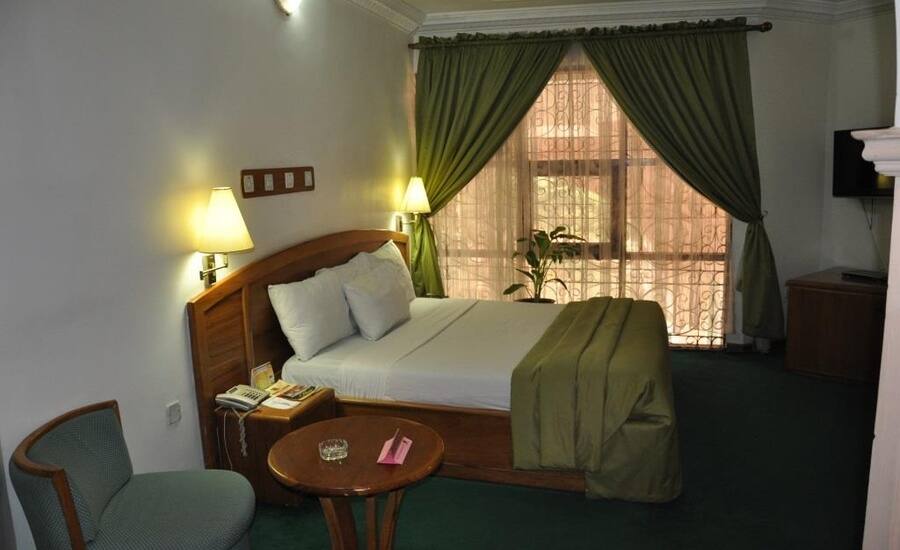 VALENCIA HOTEL